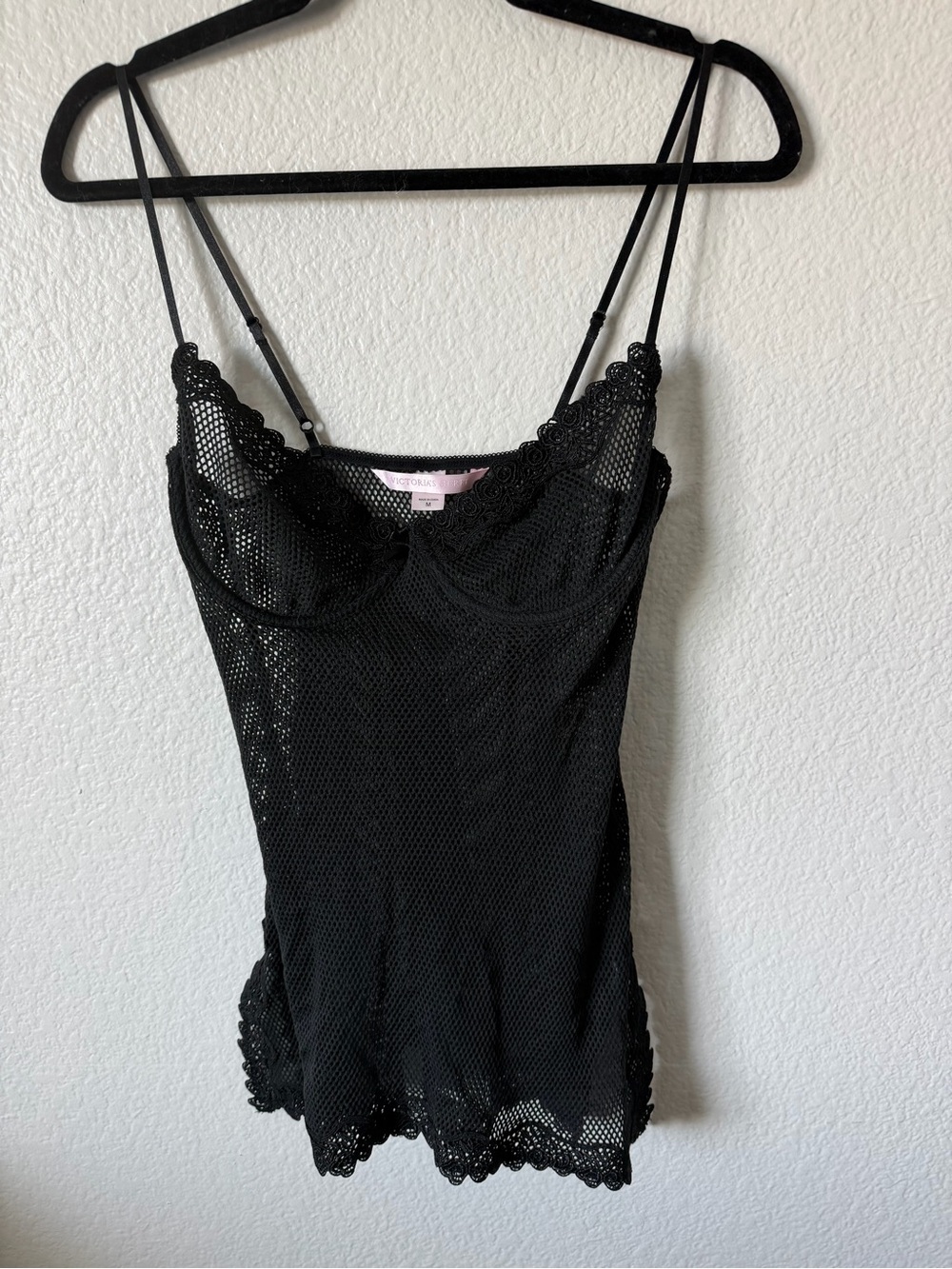 VINTAGE Victoria's Secret Black Sheer Fishnet Mesh Lace Camisole Underwire Top M